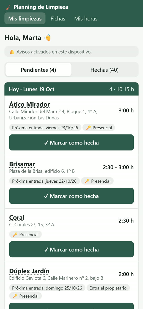App del equipo de limpieza en el móvil con las limpiezas del día